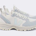 VEJA  Venturi Alveomesh Sneakers in Gravel Menthol Ice size 7 Photo 0