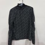 Black & Beige Scallop Co Photo 4