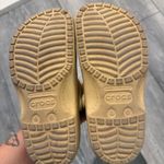 Crocs Clogs Women’s 6 Wheat Photo 1