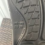 Oofos sandals, women’s size 8 Black Photo 5