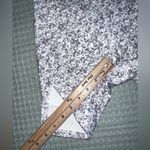 Vuori NWT  Studio Pocket Short in Light Micro Mini Camo Size XS Photo 4