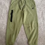 Nike Women’s  Sweatpants Photo 0