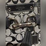 Coach HAMPTON SIGNATURE CANVAS SHOULDER BAG WITH LEATHER. Photo 4