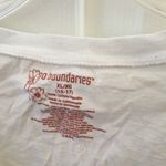 No Boundaries FINAL MARKDOWN  junior tee xl 15/17 Photo 1