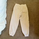 Lululemon Scuba High-Rise Jogger Photo 5