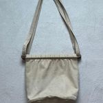 ˚₊‧꒰ა 90's embroidered floral tapestry cream bag with adjustable straps and wooden closure ໒꒱ ‧₊˚ Tan Photo 1