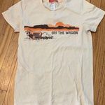 Women’s funny off the wagon beige graphic t Photo 0