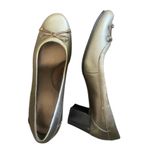 Mootsies Tootsies NWOB Gold Ballet Heeled Shoe with Bow. Size 8.5. Photo 3