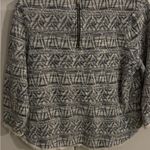 W5  Textured Zip Back Blouse. Size‎ medium Photo 4