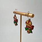 Vintage 80's Christmas Candy Cane Enamel Dangle Earrings Green Photo 4