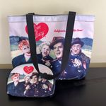 I Love Lucy Shoulder Bag and Makeup Case Black Photo 0