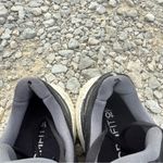 Saucony Women’s 7.5  Triumph 20 Running Shoes Black White Photo 2