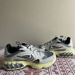 Nike Women’s Size 8 Zoom Air Fire Particle Grey Running Shoes NWOT Photo 1