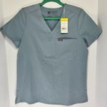 FIGS NWT Womens Small Catarina Dusty Blue Large One-Pocket Scrub Top Technical Photo 0