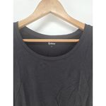 Quince T-shirt Tee Womens Large Black Short Sleeve Crew Neck Casual Outdoor Logo Photo 1