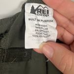 Rei Co-op  women’s green convertible green hiking pants / shorts size 4 Photo 8