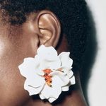 ZARA Textured Flower Earrings With Rhinestones NWT❗️ Photo 3