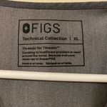FIGS Womens ‎ Casma FW1100 Gray 2-Pocket Short Sleeve Scrub Top Size Large Photo 2