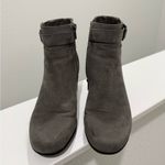 Croft & Barrow Womens Gray Suede Ankle Boots Photo 2