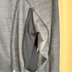 Lululemon  Run Nada Black Gray Lace Full Zip Size 6‎ Activewear Jacket Reflective Photo 3