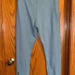 on cloud Women’s Blue Movement Tights Photo 1