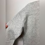 Evereve  Soft Knit V-Neck Long Sleeve Sweater Size XS Photo 6