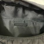 Lululemon Quilted Embrace Bag Vol 4L in Black Photo 5