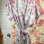 secret treasures  Pink and White Floral Robe Photo 0