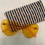 Heart sunglasses with case Yellow Photo 3