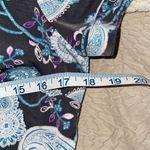 Healing Hands Premiere V-neck scrub Top Medical Paisley Size Small Photo 4