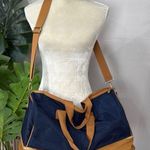 DSW NWOT  nylon duffle bag with removable strap Photo 0