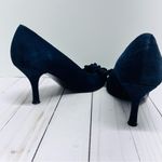 Stuart Weitzman Navy Blue Suede Rosette Peep-Toe Pumps Size 8M Photo 5