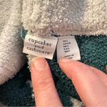 Cupcakes & Cashmere Textured Fabric in White and Green Size L Photo 4