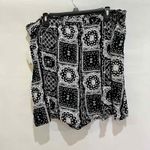 BP  Womens 2X Bandana Print Shorts Elastic Waist Casual Comfy‎ Black White Photo 3