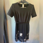 Elie Tahari Dress City Scape Buildings New York Black White Size 4 Fit & Flare Photo 1