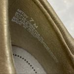 Baretraps  Women’s Shoes Flats 7 Medium Misty Champagne Casual Work Wear Slip On Photo 9