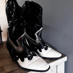 Black and white cowboy boots Size 8.5 Photo 0