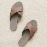 Jenni Kayne Ash Grey Pony Hair Crossover EU 37 US 7 Casual Flat Sandals Shoes Photo 1