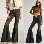 We The Free NWT Free People Women's High Rise Dark Wash Just Float On Flare Jeans Size 29 Photo 1
