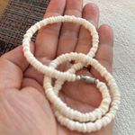 Beautiful Vtg Hawaii Puka Shell Silver Tone Clasp choker necklace unisex Photo 3