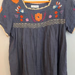 THML  Boutique blue  flutter blouse with embroidered flowers, size M‎ Photo 0