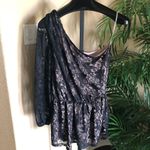 Bisou Bisou  blk w/shimmer gold cold arm blouse LG Photo 1