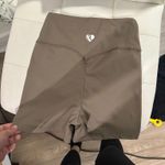 women's best  brown shorts Photo 0