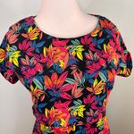 XTaren  Bright Floral Leaves Dress Size Large Photo 1