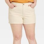 Universal Threads Universal Thread Oatmeal Women's Plus Size High-Rise
Midi Jean Shorts Photo 0