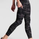 Athleta  Ultimate Stash Pocket Camo 7/8 Tight Small Photo 2