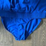 royal blue athletic shorts Photo 3