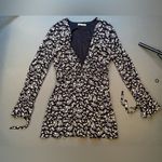 The East Order mini floral dress, long sleeve w/ruffle, plunge neckline, Size L Black Size L Photo 12