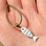 Handmade white & gold stainless/enamel fish boho funky simple necklace🌀🐟💙 Photo 1