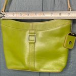 Chic Green Leather Shoulder Bag with Relaxed Design Photo 3